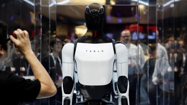 El robot humanoide Optimus de Tesla.