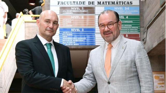 Alberto Cabada toma posesión como nuevo decano de Matemáticas.