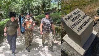 Un grupo de cosacos residentes en España y llegados de Rusia durante la marcha procesional que hicieron a finales de junio.