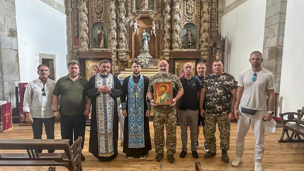 Durante el recorrido de hace unos días, los cosacos visitaron la Capilla de San Mauro en la ciudad de Vila Nova de Arousa.