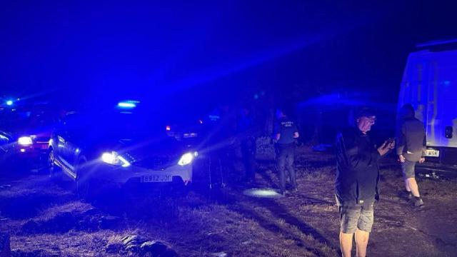 Efectivos de la Guardia Civil trabajando en el rescate de los niños y monitores del campamento