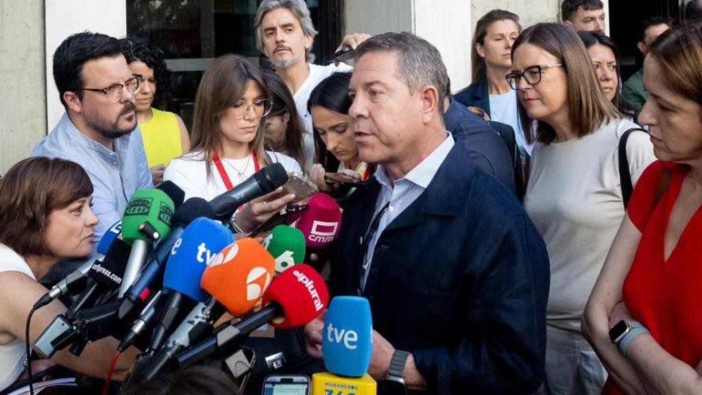 Page ha atendido a los medios de comunicación a su llegada a la sede del PSOE.