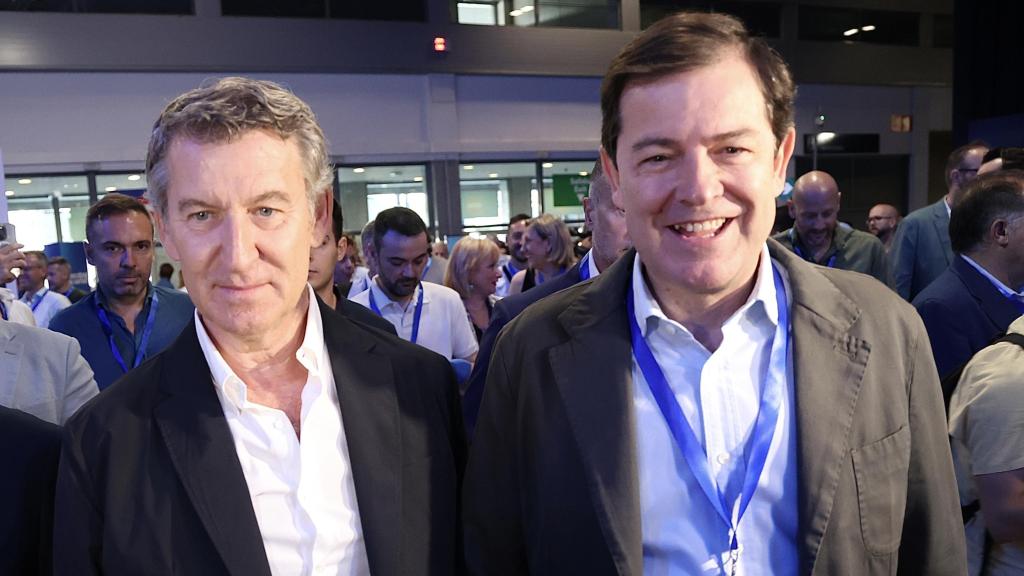 Alberto Núñez Feijóo y Alfonso Fernández Mañueco en la segunda jornada del 21 Congreso Nacional del PP