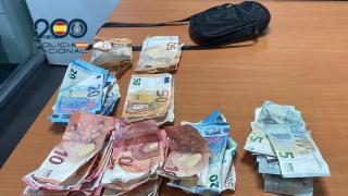 Dinero sustraído por el atracador. EE