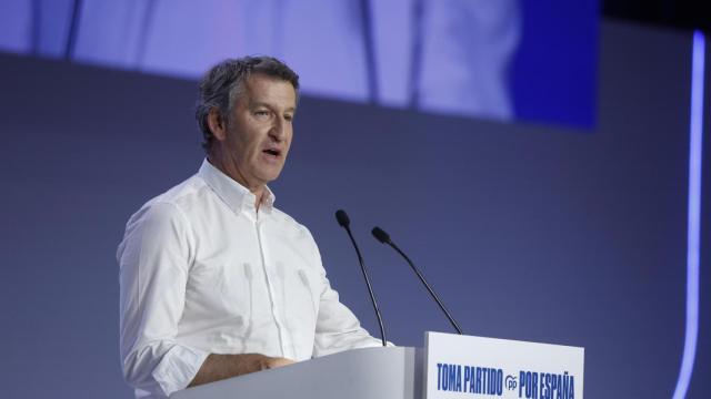El presidente del PP, Alberto Núñez Feijóo, interviene en el XXI Congreso Nacional de su partido.