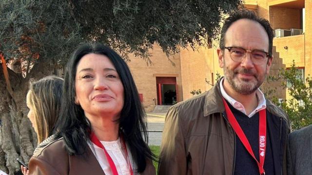 Anabel Mateos y Antonio Hernando en el Congreso Federal del PSOE en Sevilla del 1 de diciembre de 2024.