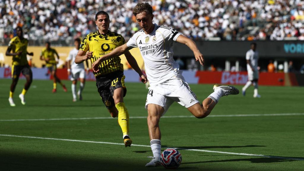 Huijsen, durante el partido contra el Dortmund.