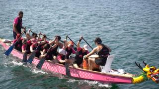 Bea, Rosa y Deirdre, las 'dragonas' que reman contra el cáncer en Valencia: El espíritu de superación es muy bestia