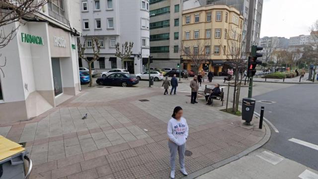 Un motorista herido en A Coruña tras colisionar contra un coche en la avenida de Gran Canaria