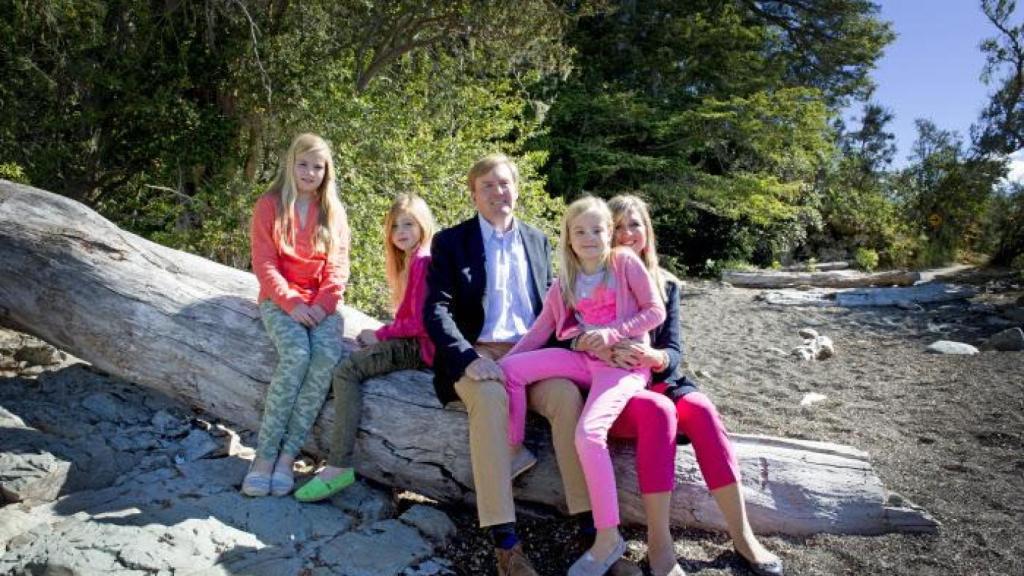 Guillermo y Máxima de Holanda, en su visita a Los Arrayanes, en Villa la Angostura, en diciembre de 2014.