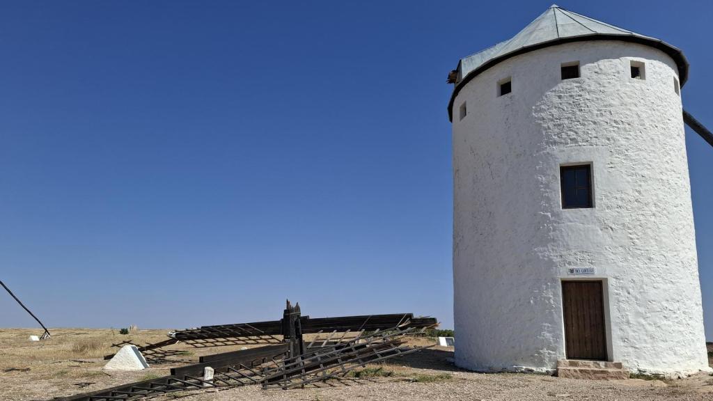 Aspas rotas en los molinos de Campo de Criptana.