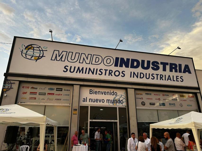 Exteriores de la tienda de Mundo Industria en León