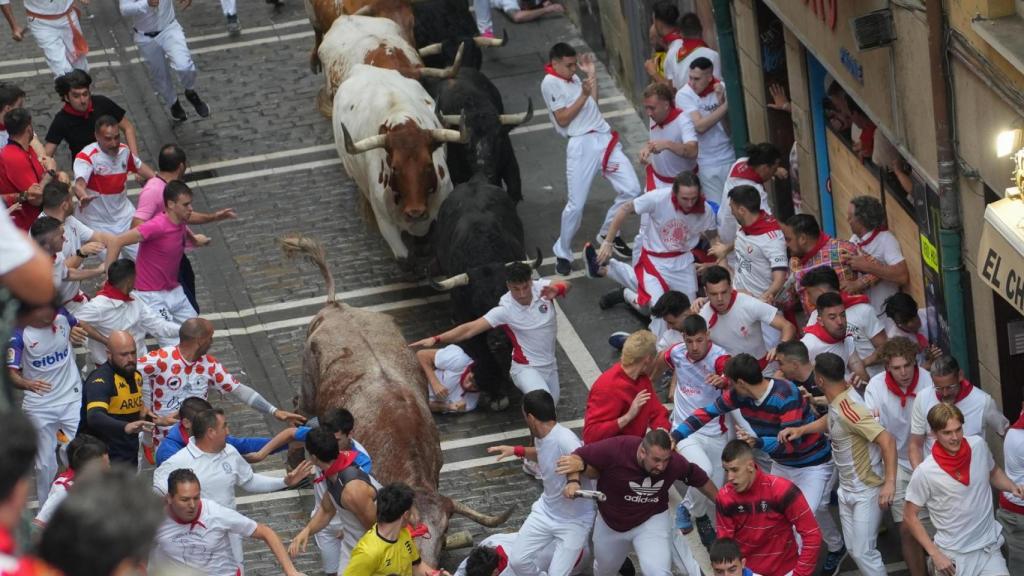 La emoción y los nervios marcan el debut de los encierros de Sanfermines 2025.