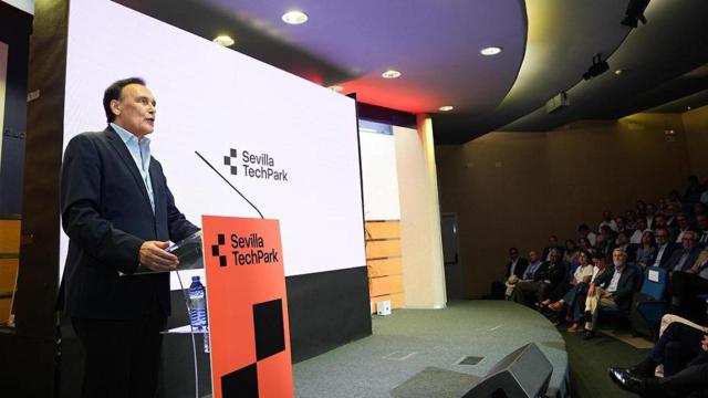 El consejero de Universidad, Investigación e Innovación, José Carlos Gómez Villamandos, en la presentación de la nueva identidad del PCT Cartuja.