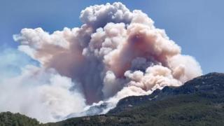 Imagen del incendio en Paüls (Tarragona)