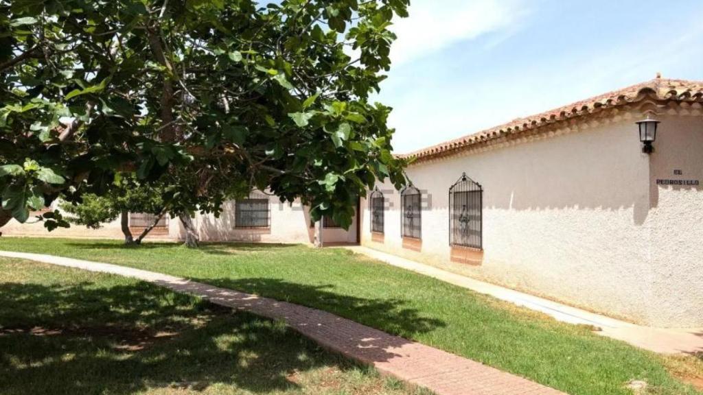 Imagen de la villa de la finca en venta.