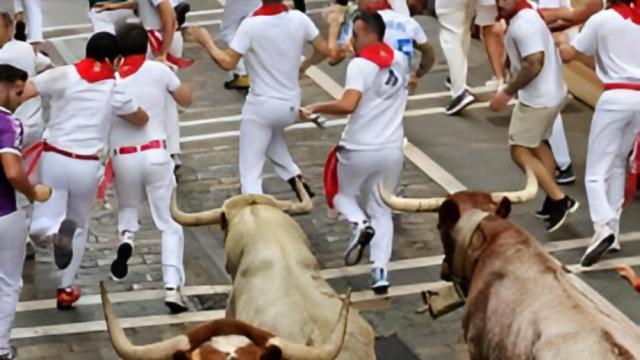 Javier Baztán en un encierro en San Fermín.