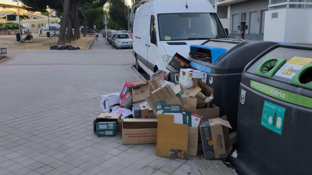 Basura en las calles de San Blas.