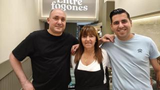 Adrián Hermida, Rubén Vázquez y Loli Cainzos, de 'Entre fogones'