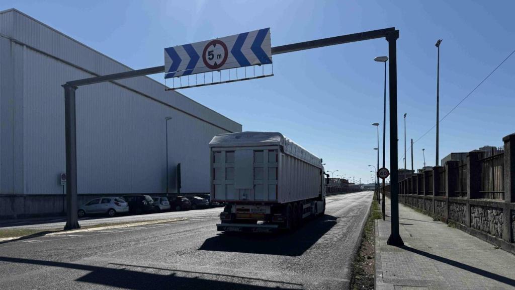 Carretera exterior al Puerto de A Coruña.