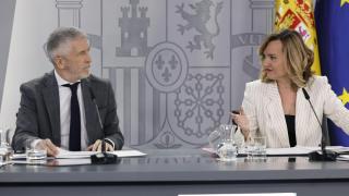 Fernando Grande-Marlaska y Pilar Alegría este martes en la rueda de prensa posterior al Consejo de Ministros.