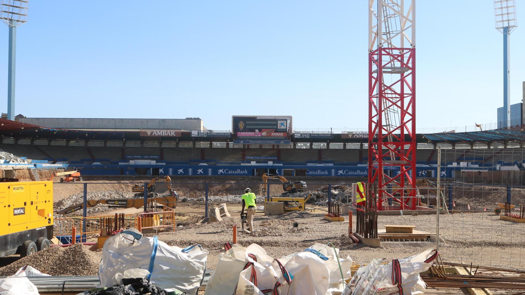 EN IMÁGENES | Así avanzan las obras de La Romareda un año después del inicio del derribo