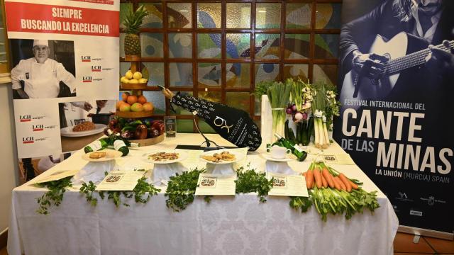 El Restaurante Los Churrascos de El Algar abre su cocina al Cante de las Minas.