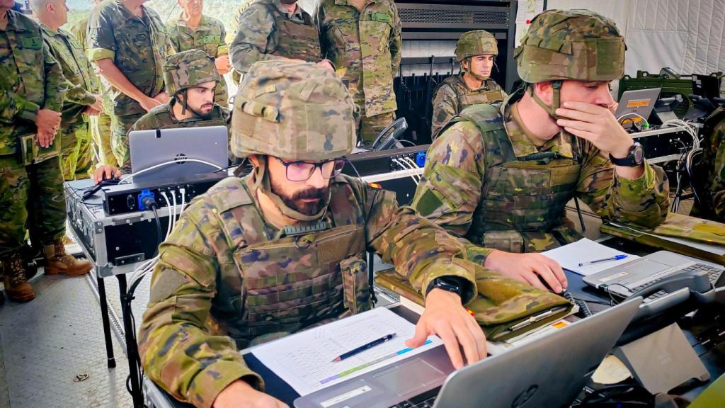 Militares españoles durante un ejercicio en Menorca