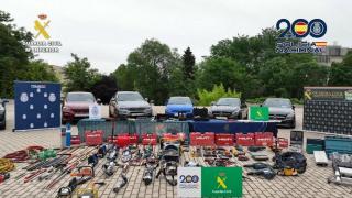 Material incautado por la Guardia Civil