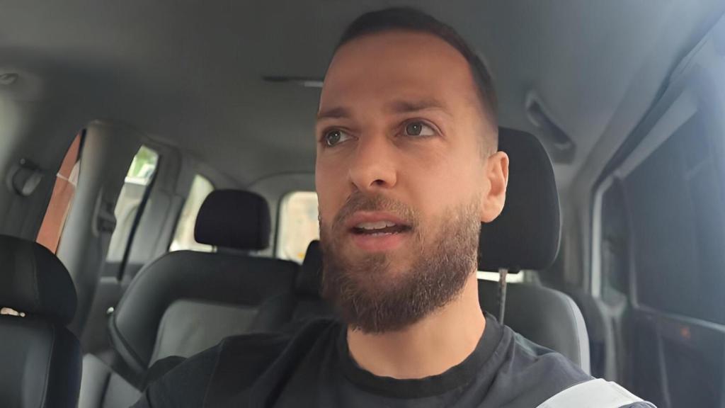 Arturo Villa, economista, desde las redes.