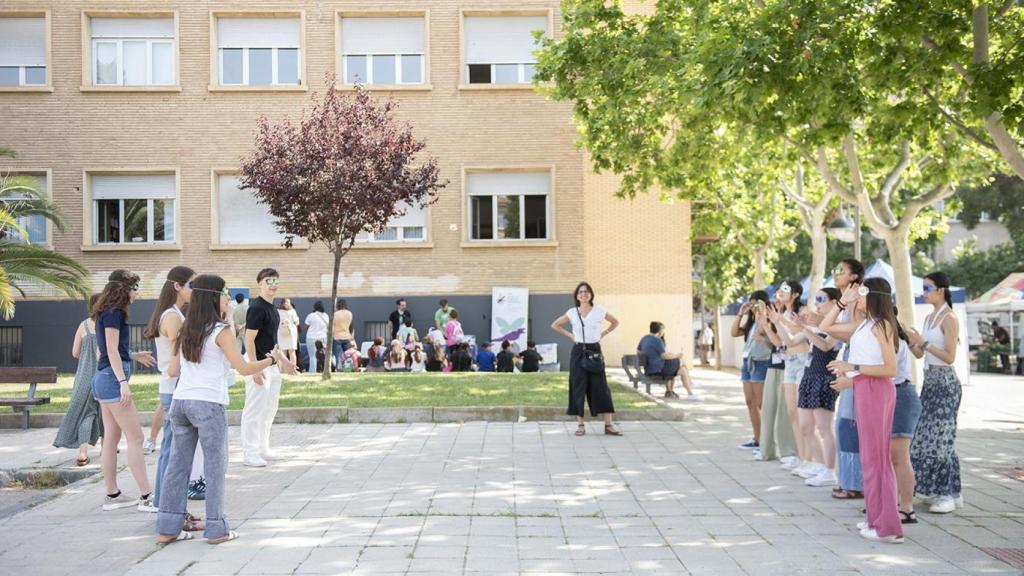 Varios alumnos participando en las actividades en la green week.