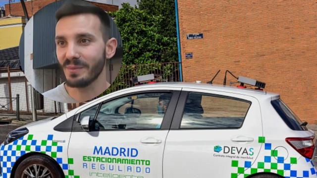 Imagen del vecino de Madrid junto con un coche encargado de la regulación de estacionamiento.