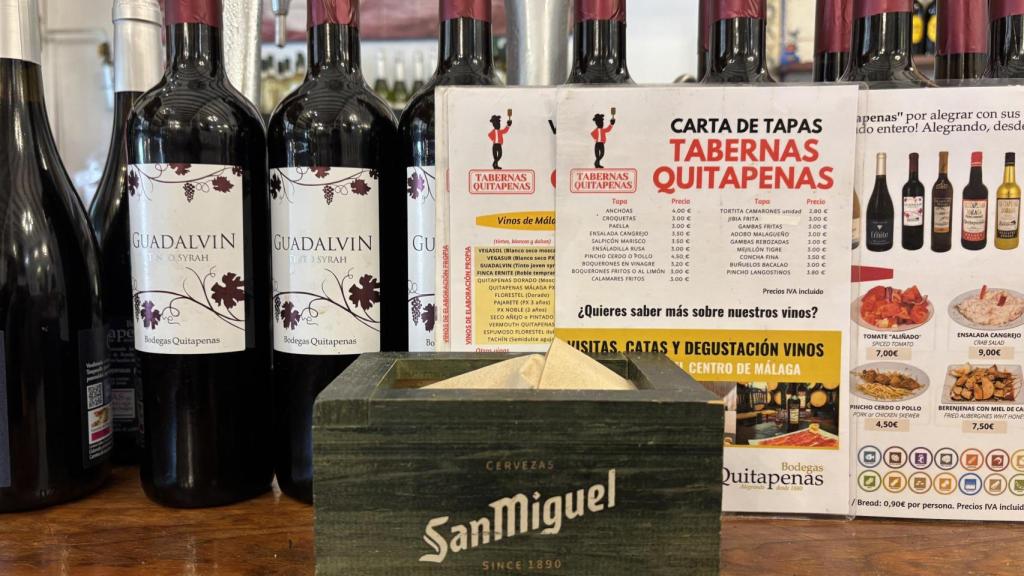 Una muestra de botellas de vino en Bodegas Quitapenas