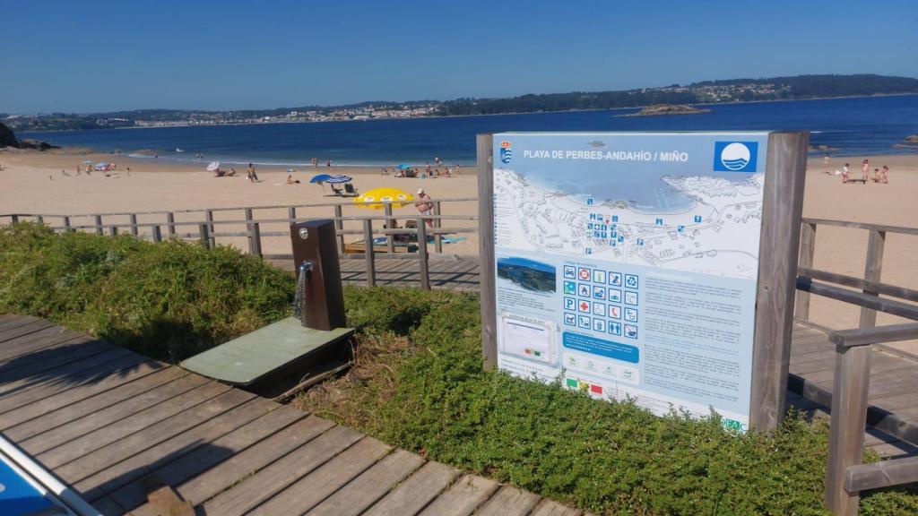 Lavapies en la playa de Perbes.