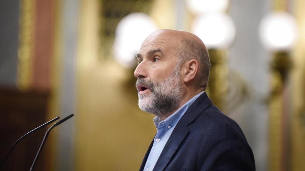 El diputado del BNG, Néstor Rego, durante el pleno en el Congreso de los Diputados, a 21 de mayo de 2025, en Madrid (España)