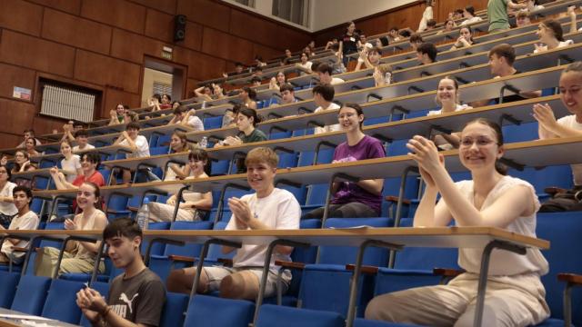 Estudiantes aragoneses terminan los exámenes de la PAU 2025.