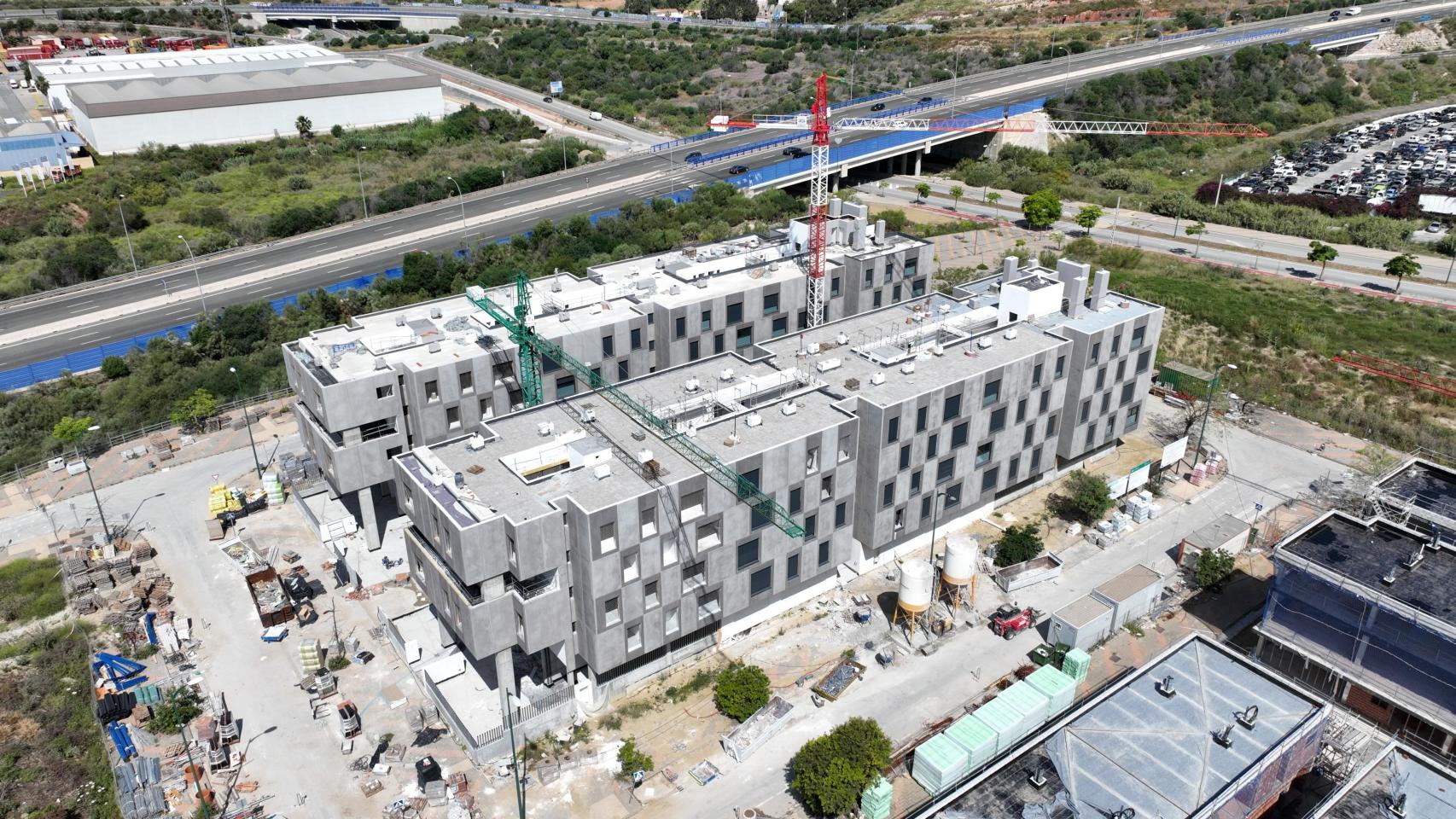 Imagen de los trabajos de construcción de VPO en el sector Universidad de Málaga.