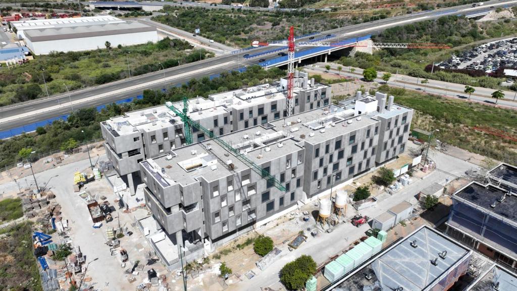 Imagen de los trabajos de construcción de VPO en el sector Universidad de Málaga.