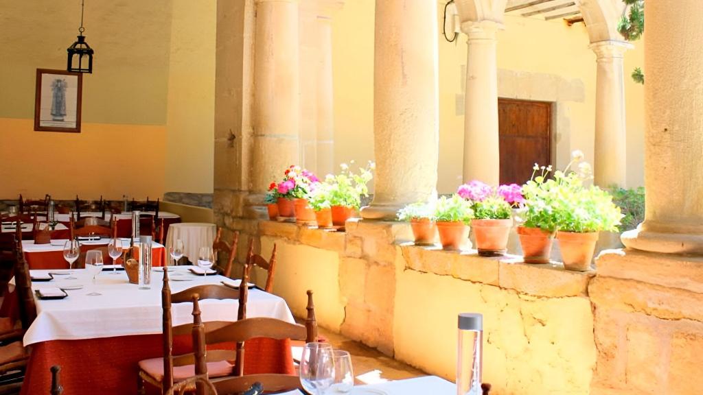 El salón del comedor en el claustro del convento.