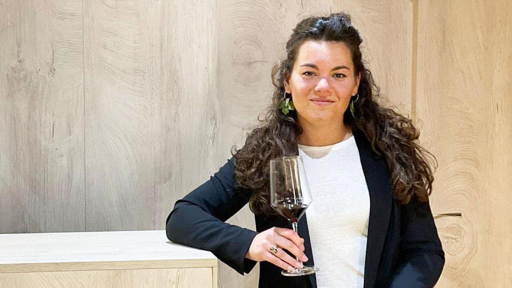 La enóloga Ana Ruiz está al frente de la Bodega Entrevidas en Rueda