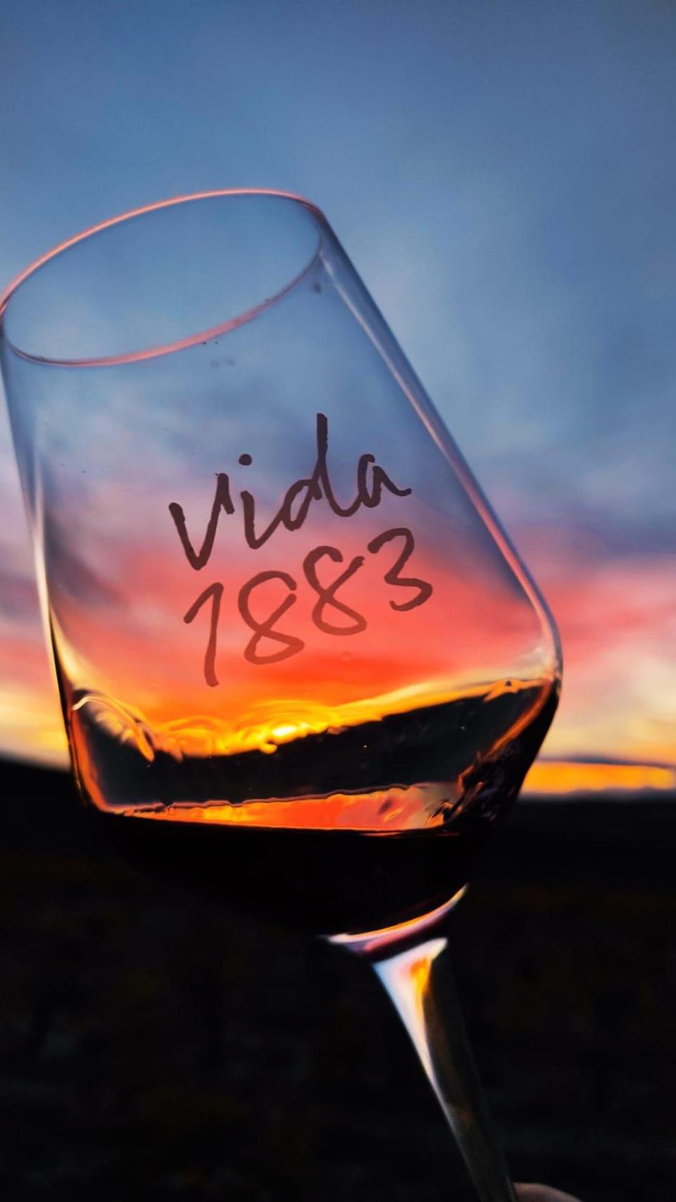 El vino 1883 en honor a su bisabuelo Valeriano
