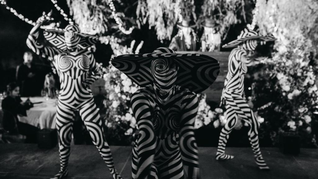 Performance en una de las bodas organizadas por Weddings With Love.