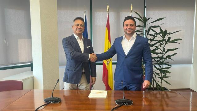 Cerceda (A Coruña) firma un acuerdo para impulsar la central hidroeléctrica de As Encrobas