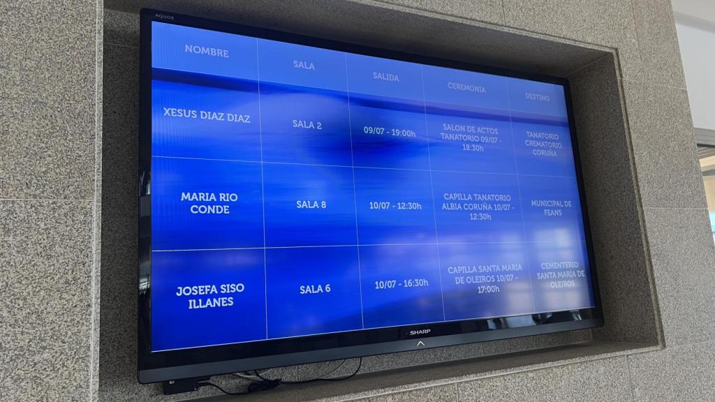 Imagen de la pantalla anunciadora del tanatorio.