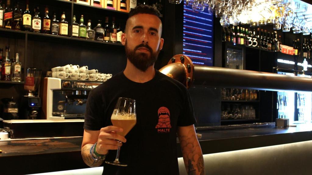 Bruno Souto, encargado del local de Malte en la calle Galera de A Coruña.