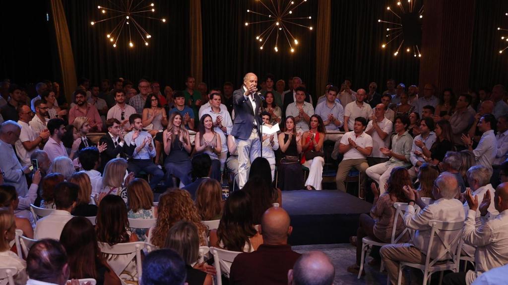 El expresidente de la Generalitat durante el anuncio de su candidatura. Manuel Bruque / EFE