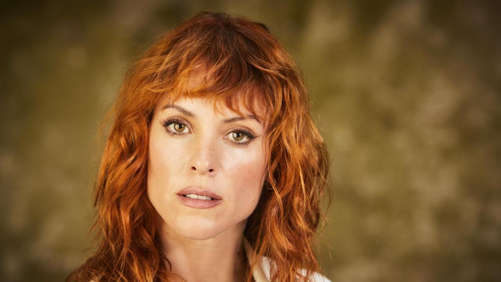 Maggie Civantos en una foto en exclusiva para Magas.