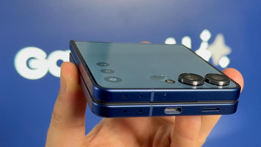 Samsung Galaxy Z Flip 7