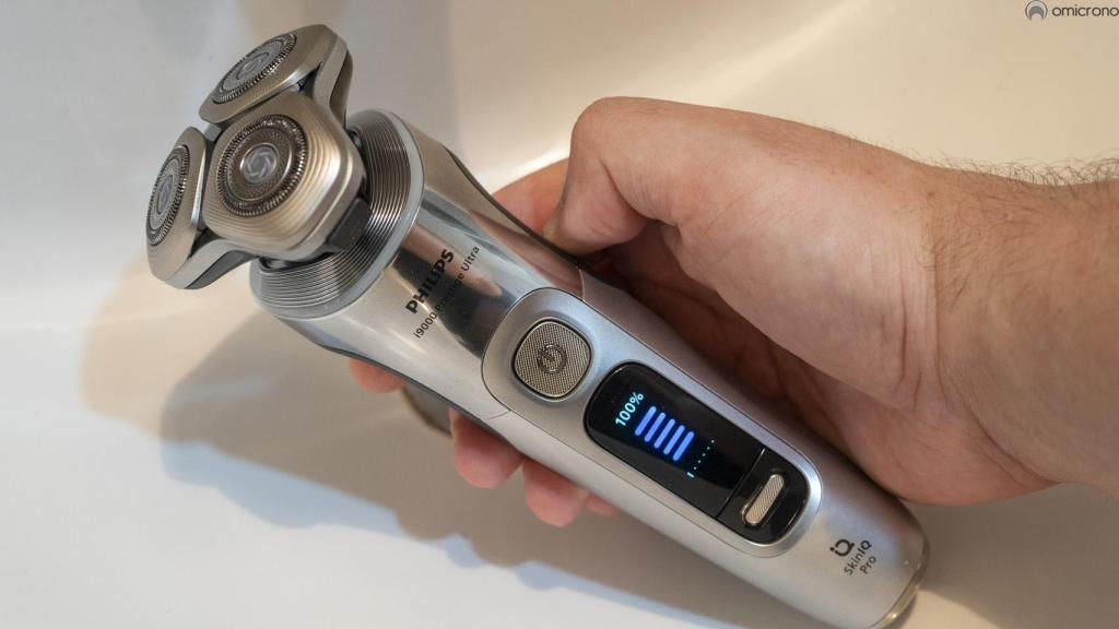 Philips i9000 Prestige Ultra.