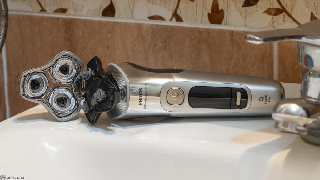 Philips i9000 Prestige Ultra.